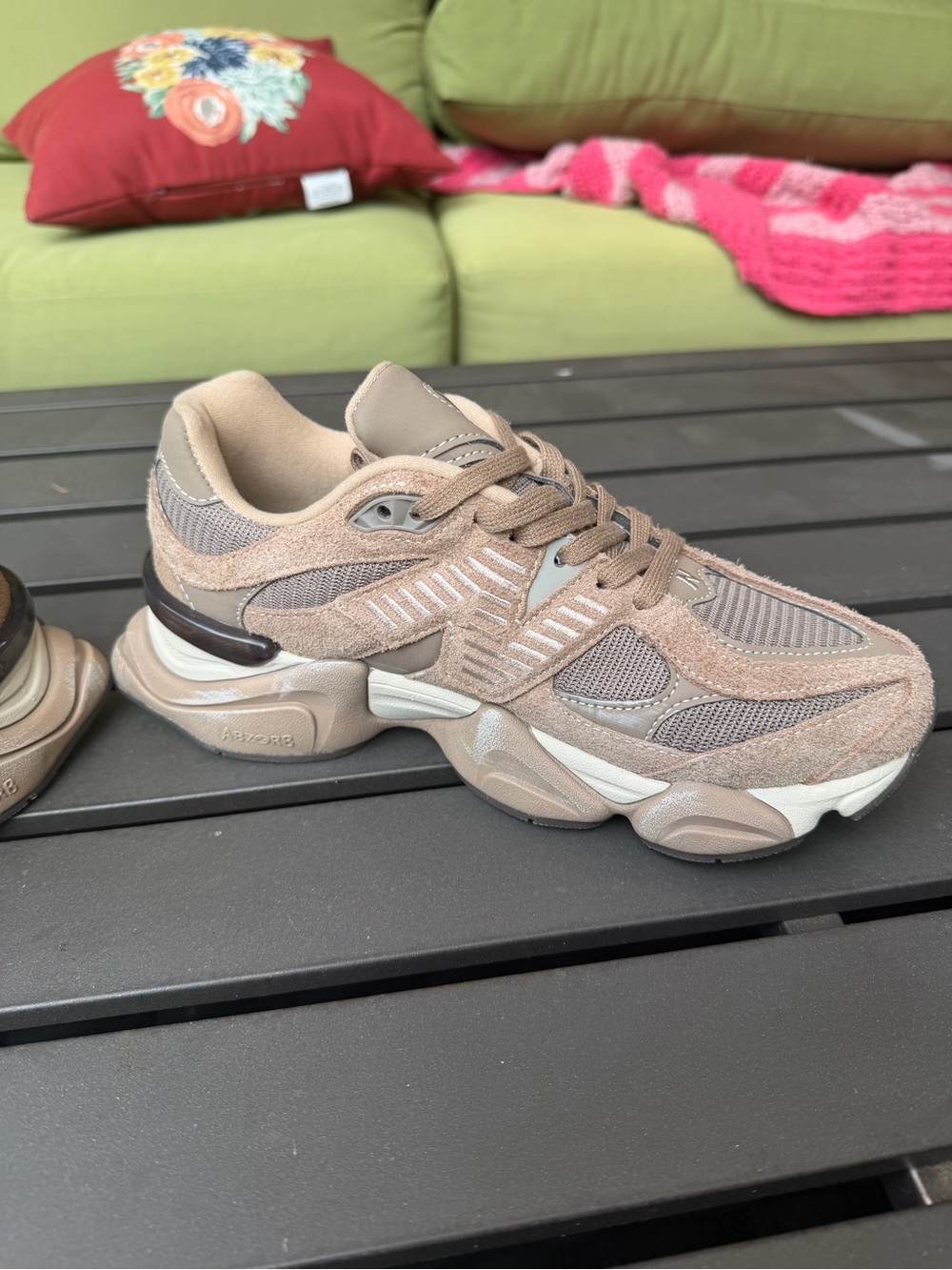 New Balance 9060 Mushroom 8.5 - Picture 4 of 13